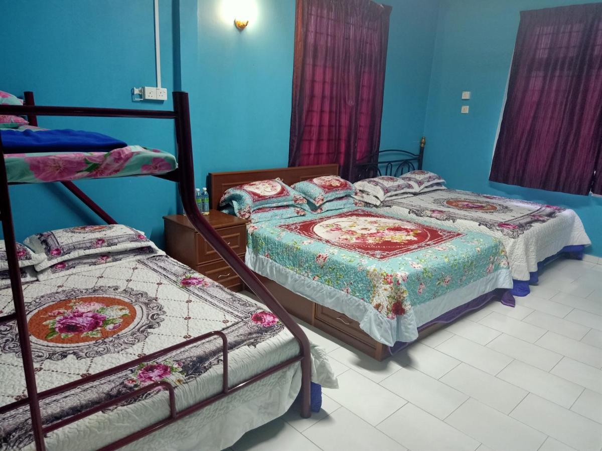 Homestay Roomstay Srizahrani *