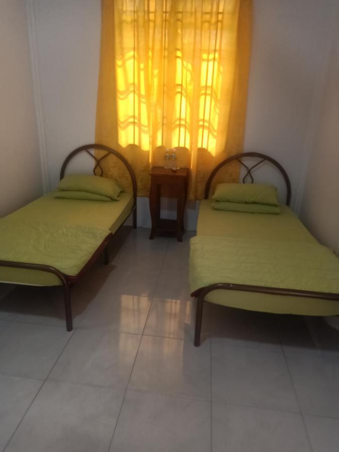Homestay Roomstay Srizahrani *