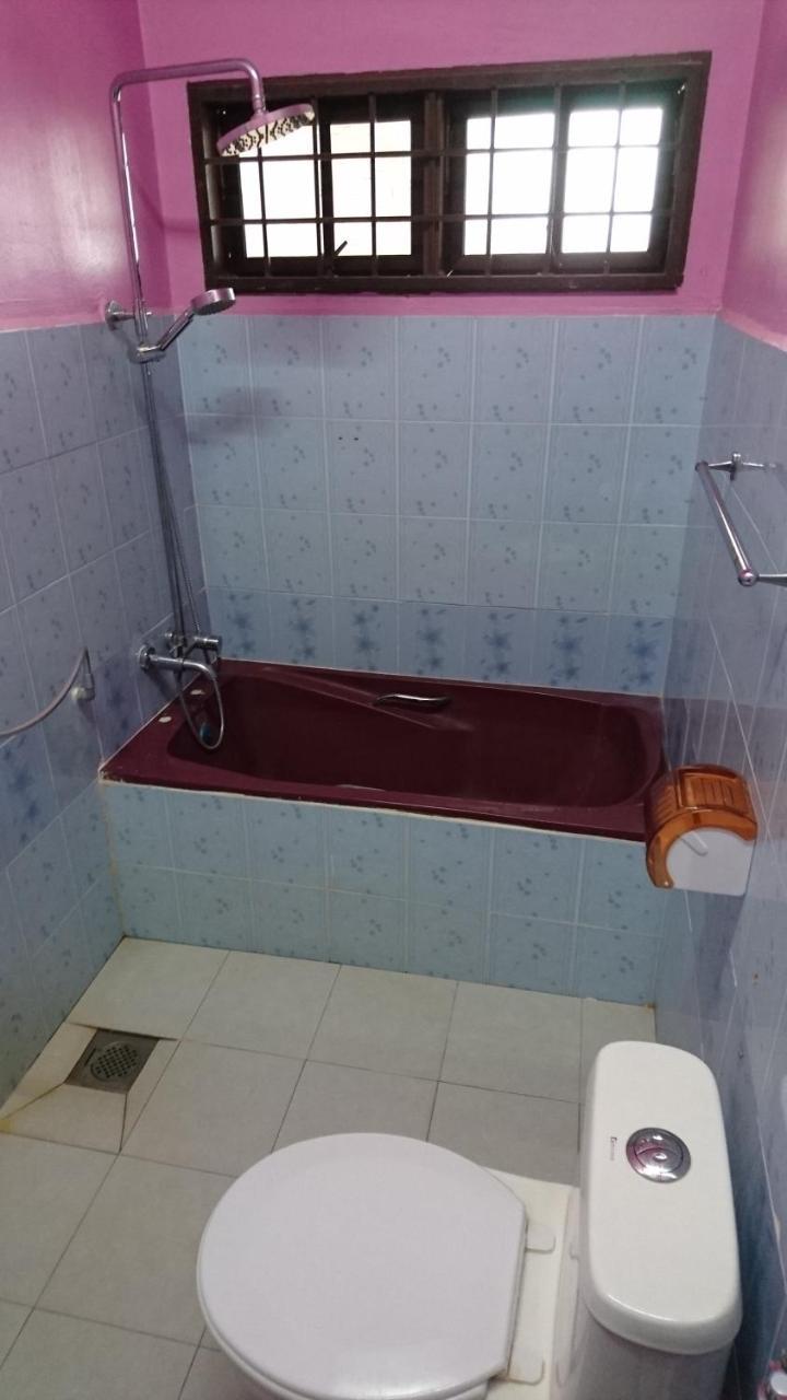 Roomstay Srizahrani * Muar